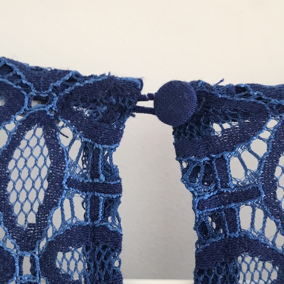 Suzy Shier | Women’s sleeveless blouse. Size M. Lace detail. Blue. Preloved. - Picture 7 of 7